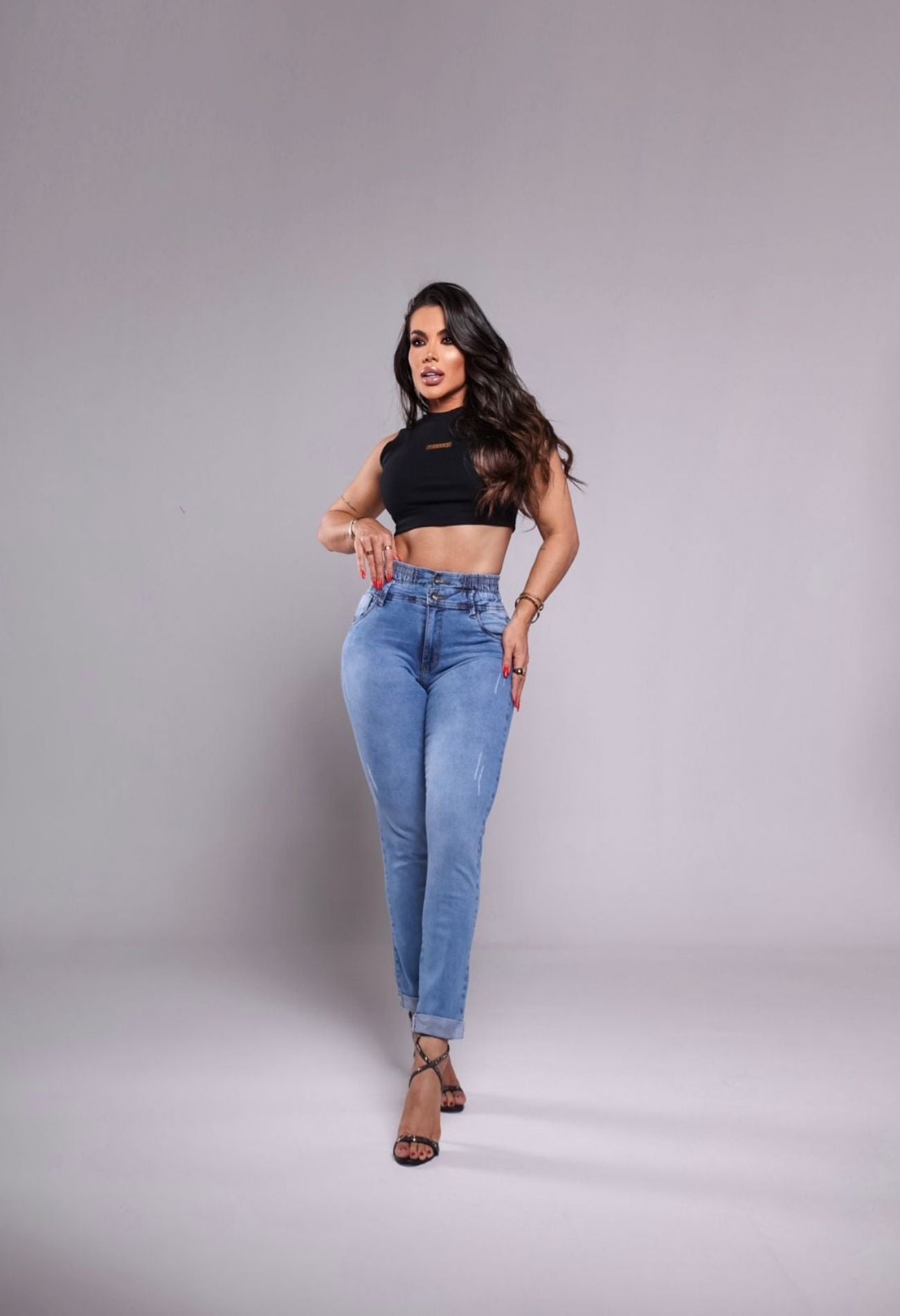 CALÇA PERNA JUSTA EMPINA BUMBUM