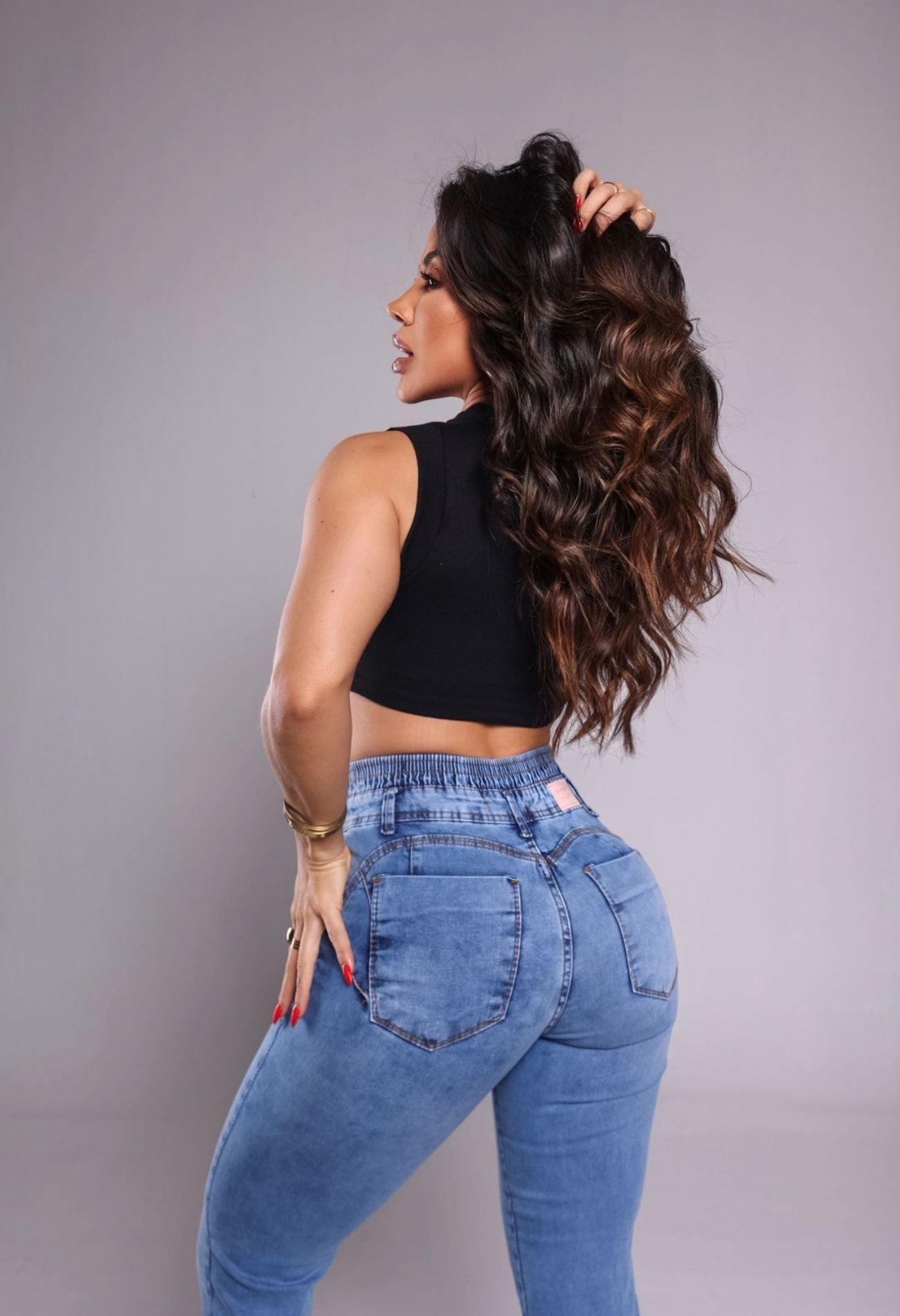 CALÇA PERNA JUSTA EMPINA BUMBUM