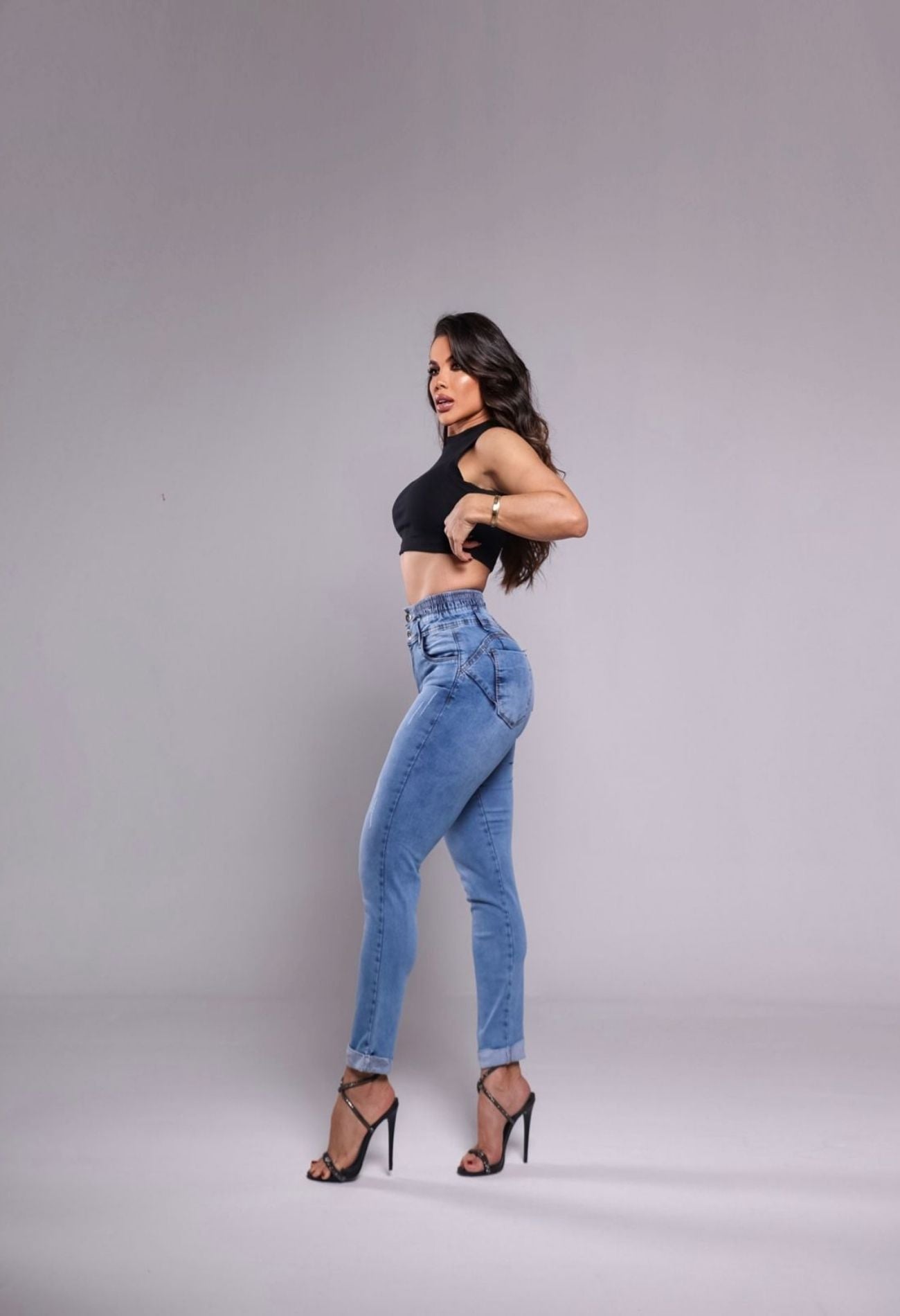 CALÇA PERNA JUSTA EMPINA BUMBUM