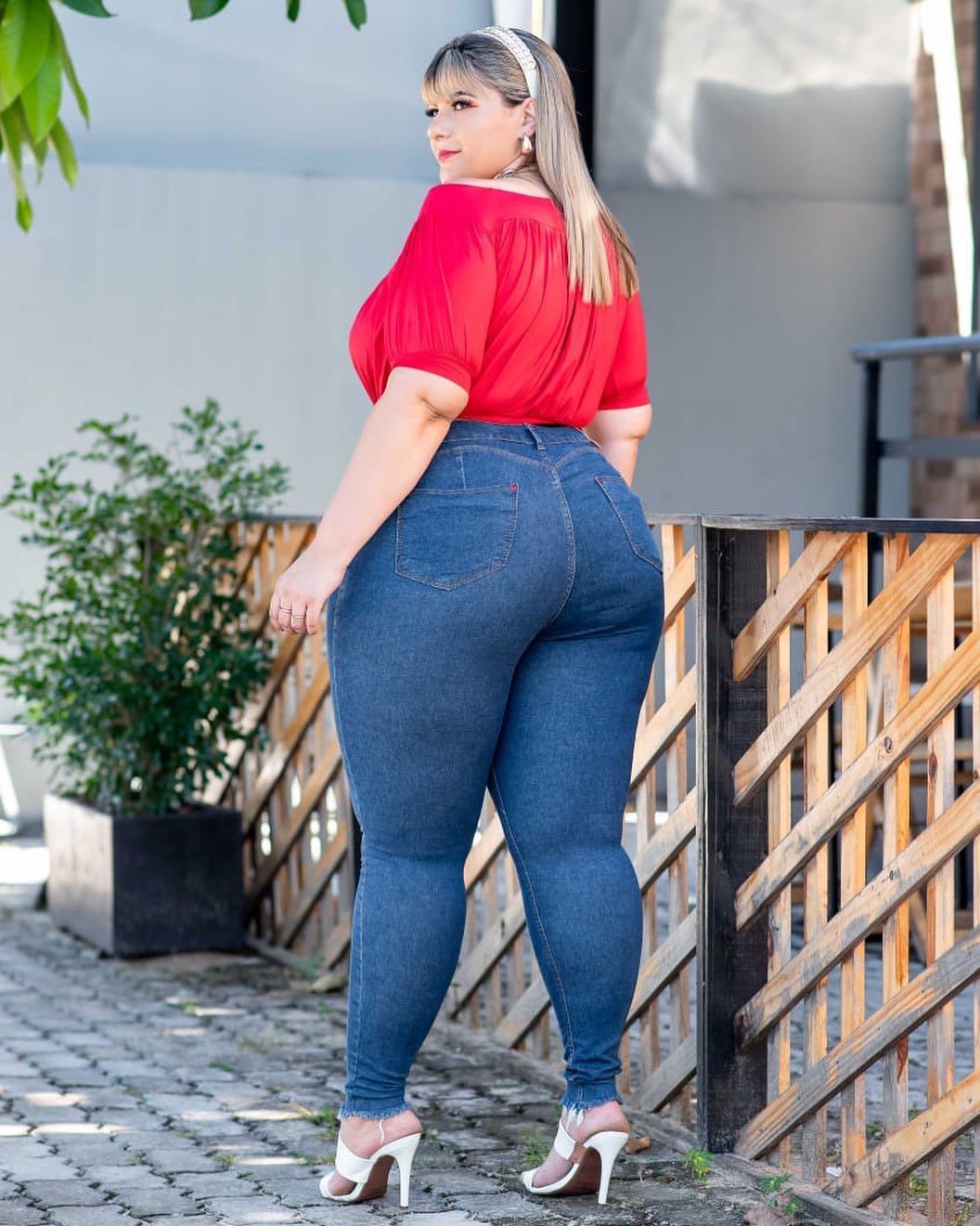 CALÇA JEANS LEVANTA BUMBUM PLUS